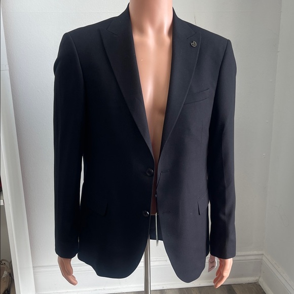 Elegant Men's Black Suit Jacket